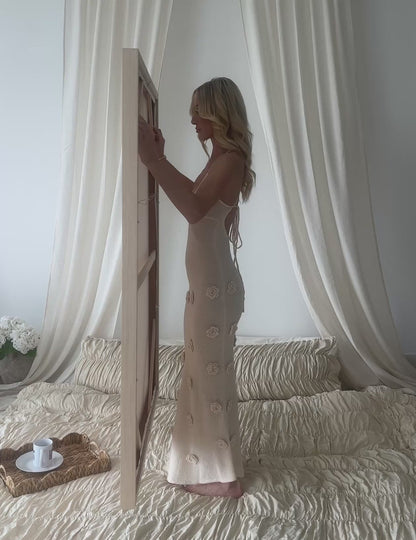 Jesus Heals the Bleeding Woman—Pastel Pink